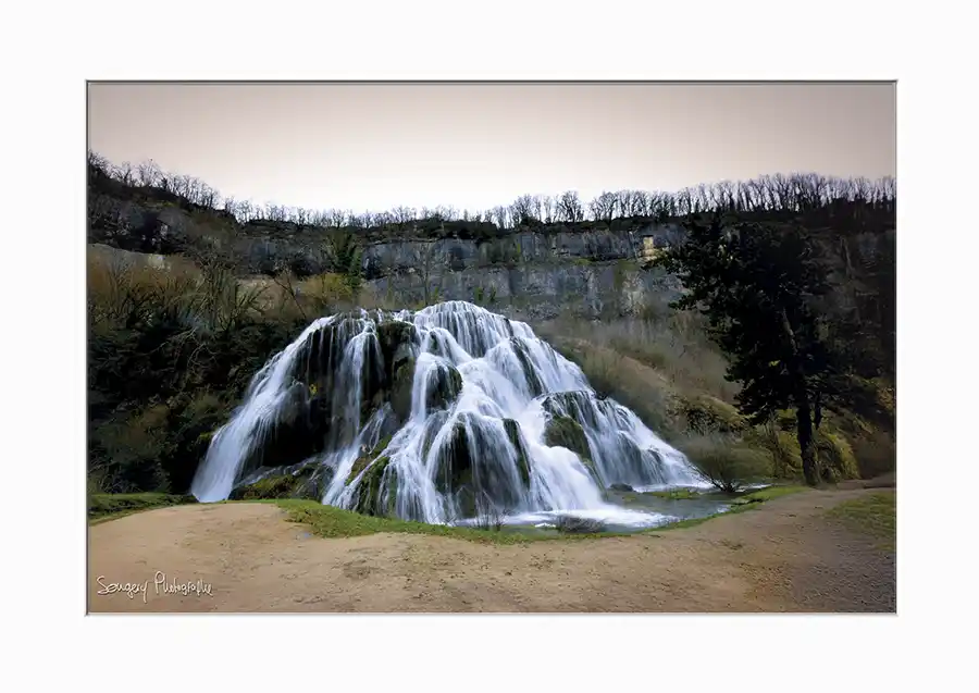 Après l'orage - Photographie de la cascade de Baume-les-Messieurs par Songery